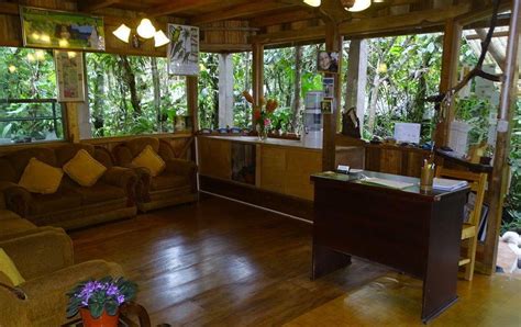 Armonía Orchid Garden Mindo