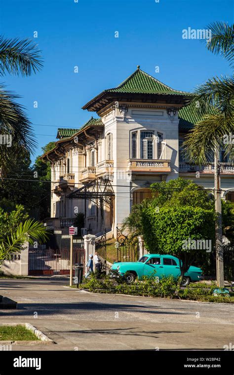 Av de los Presidentes Vedado