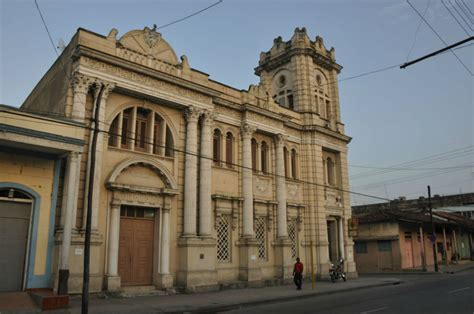 Biblioteca Policarpo Pineda Rustán Guantánamo Province