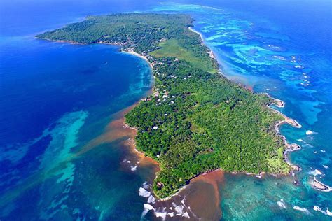 Big Fowl House Beach Little Corn Island