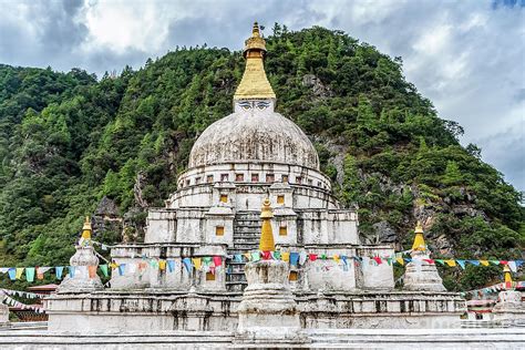 Chorten Kora Eastern Bhutan