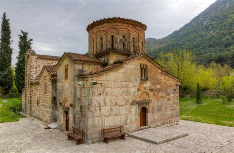 Church of Porta Panagia Meteora & Thessaly