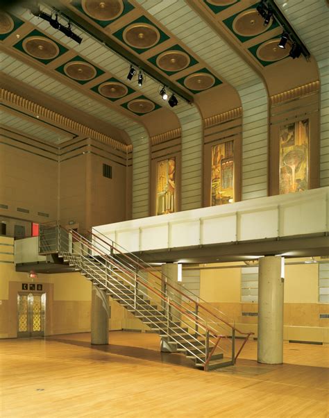 Design Exchange Entertainment & Financial Districts