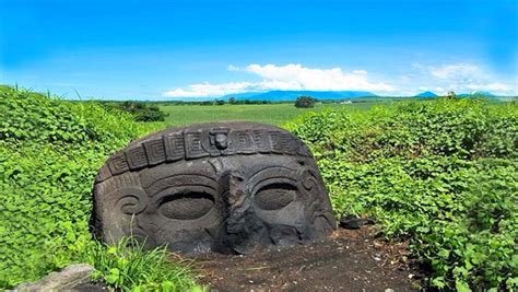 El Baúl Hilltop Site The Pacific Slope