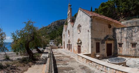 Gospa Gusarica Komiža