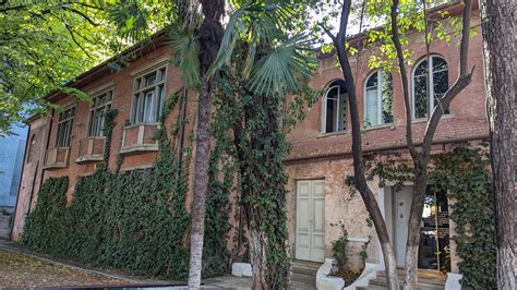 House of Leaves Tirana