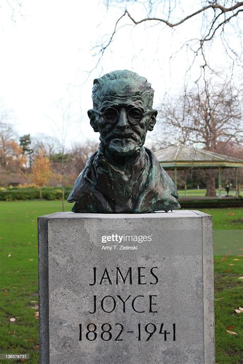 James Joyce Bust Grafton Street & St Stephen'S Green