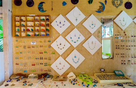 Jobean Glass Art Studio Saba