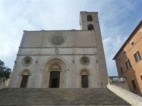 La Cattedrale di Santa Maria Annunziata Todi
