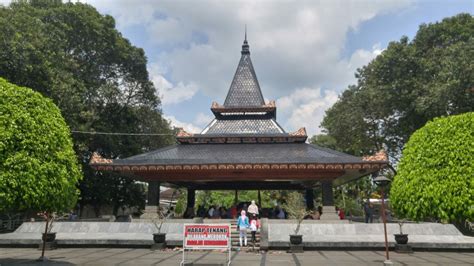 Makam Bung Karno East Java