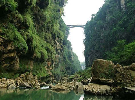 Maling Gorge Arch Bridge Xingyi