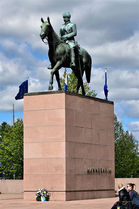 Mannerheim Statue Helsinki