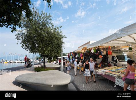 Market Lake Garda