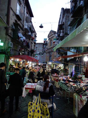 Mercato Sant'Antonio Abate Naples