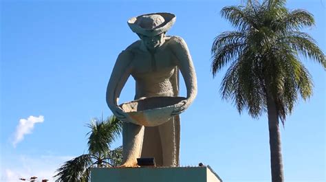 Monumento ao Garimpeiro The Amazon