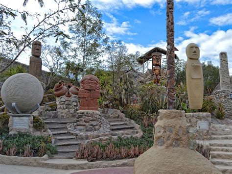 Museo Solar Inti Ñan Ecuador