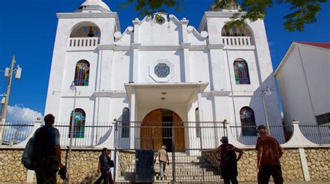 Nuestra Señora de los Remedios Flores & Santa Elena