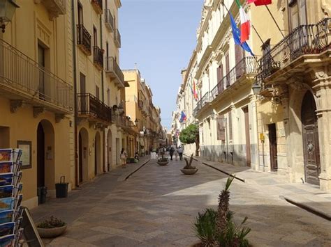 Palazzo Fardella Fontana Trapani