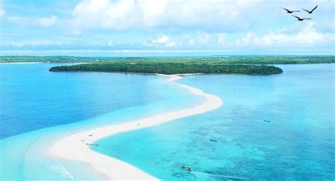 Pantai Ngurtavur Maluku