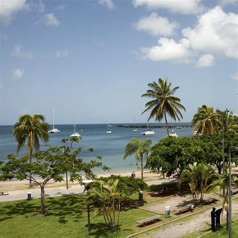 Plage La Française Fort-De-France