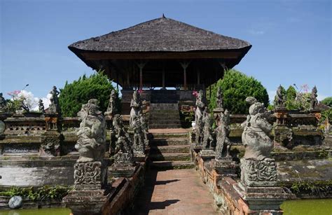 Pura Gede Luhur Batu Ngaus West Bali