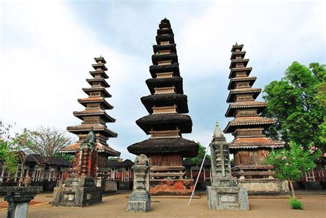 Pura Lingsar Mataram