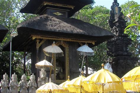 Pura Silayukti Padangbai