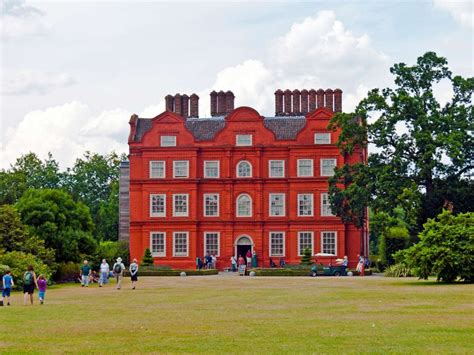 Queen Charlotte’s Cottage Richmond, Kew & Hampton Court