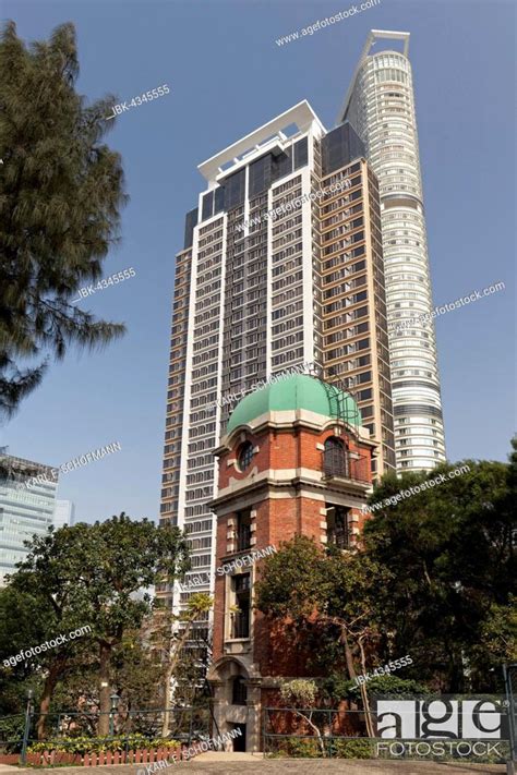 Signal Hill Garden & Blackhead Point Tower Kowloon