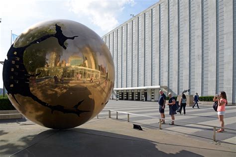 Sphere Within Sphere Grafton Street & St Stephen'S Green