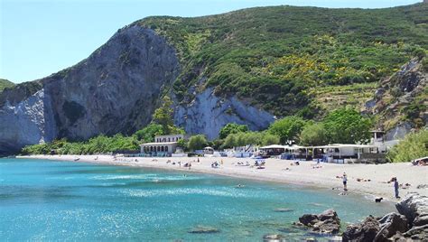Spiaggia di Frontone South Coast