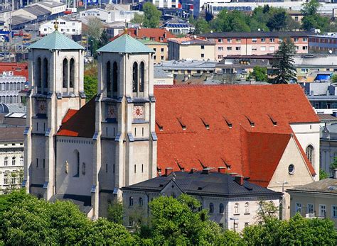Stadtpfarrkirche St Andrä Carinthia