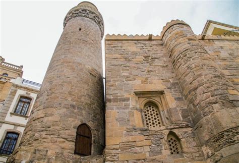 Sınıq Qala Mosque Baku