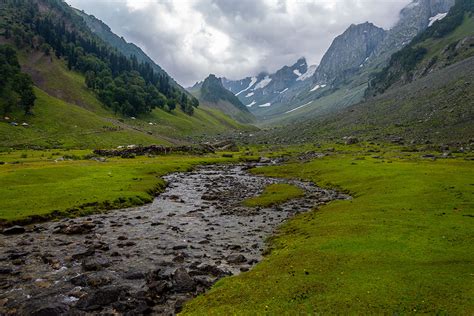 Thajiwas Valley Srinagar & The Kashmir Valley