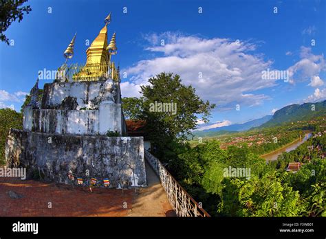 That Chomsi Luang Prabang