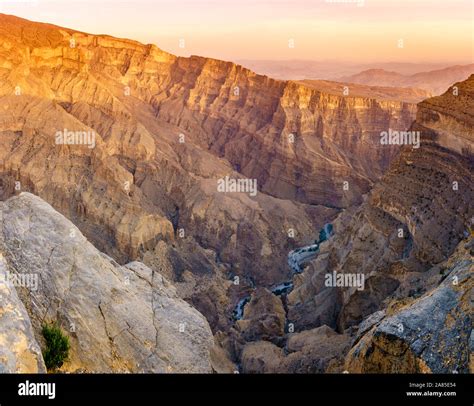 Wadi Ghul Viewpoint Jebel Shams