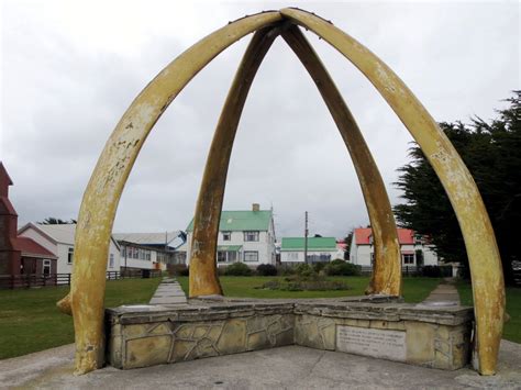 Whalebone Arch Ísafjörður