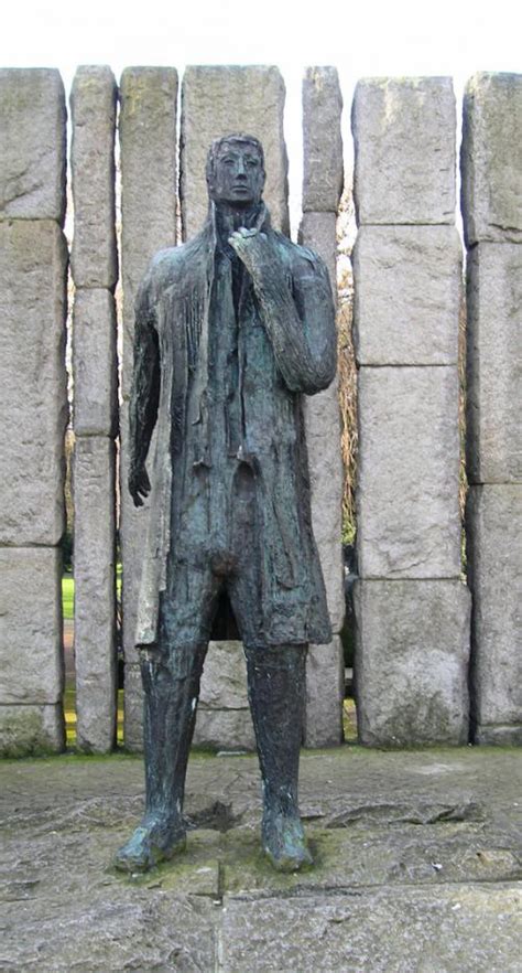 Wolfe Tone Monument Grafton Street & St Stephen'S Green